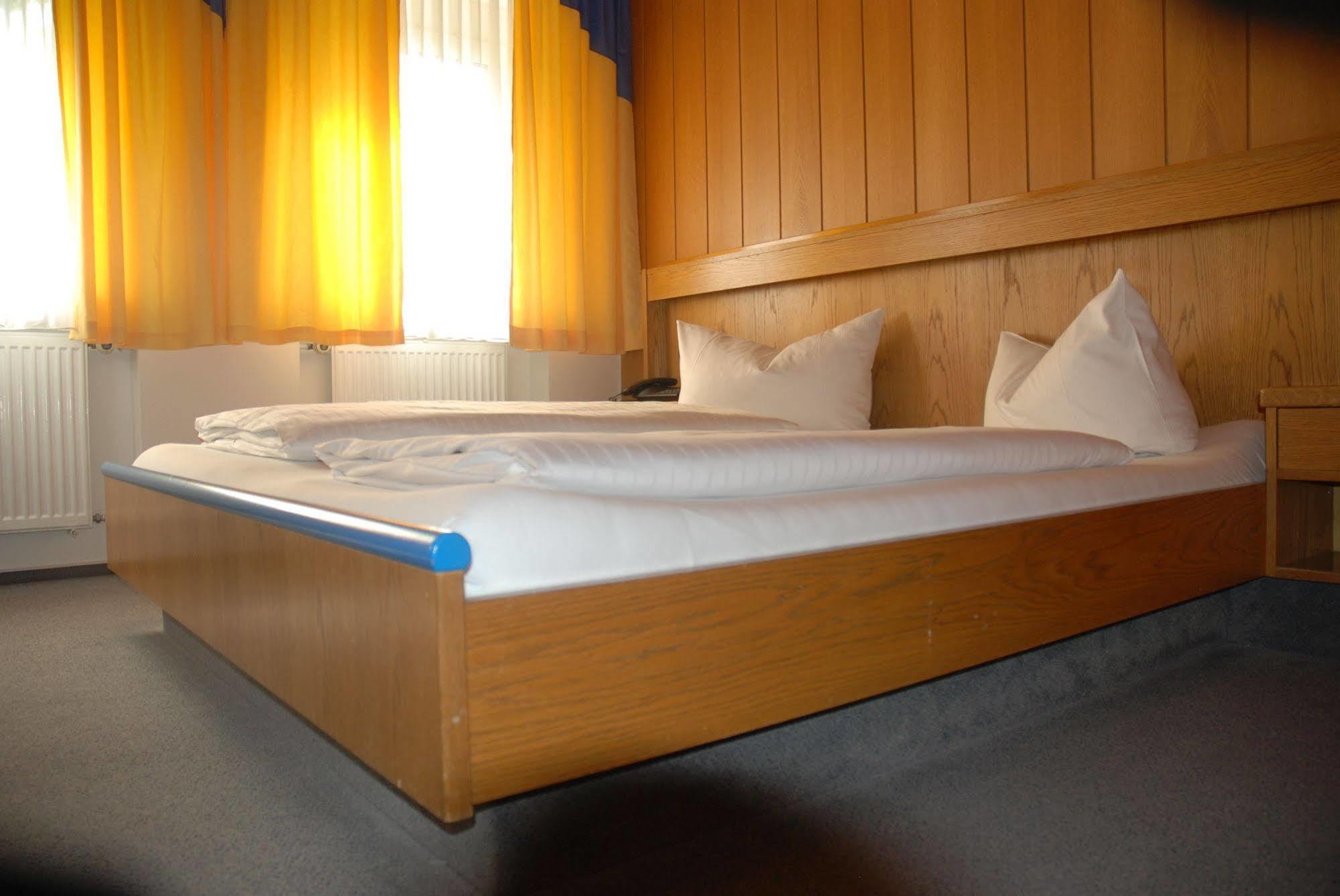 Hotel Zur Post Leipheim Ngoại thất bức ảnh